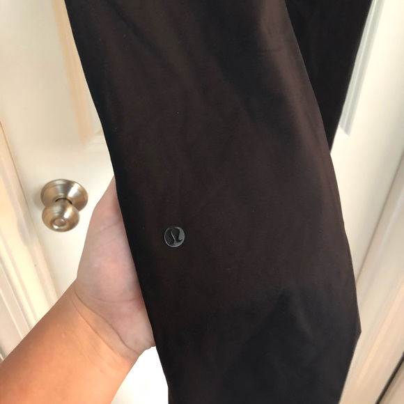 Lululemon joggers with pockets - Picture 2 of 4